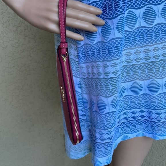 Coach Large Corner Zip Wristlet NWT - Picture 8 of 15